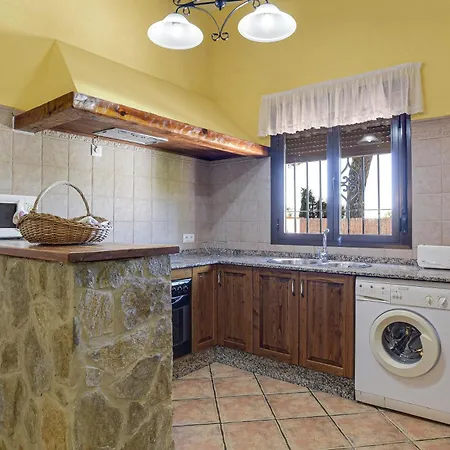 Su Ilusion Solo Familias Kır Evi